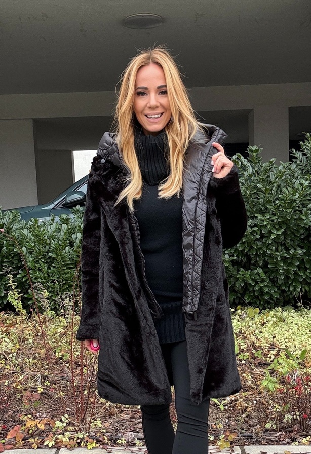 Aubrey kabát fekete – Innova Fashion